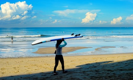 "Do you know What you Need to Practice Surfing in Fuerteventura? We Tell You!"