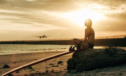 "Do you Travel by Plane with your Surfboard? This is what you should know ..."